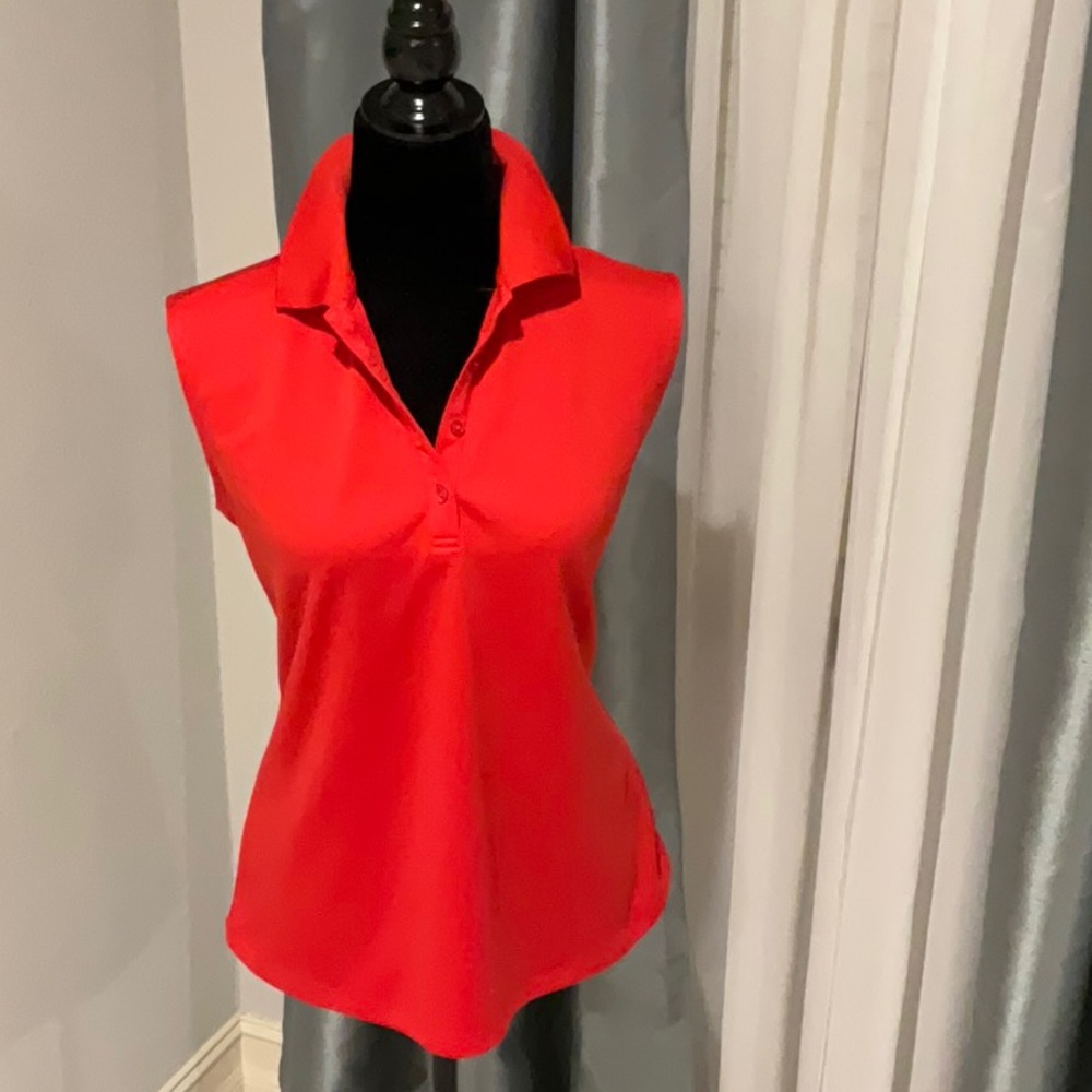 Callaway Women's Red Sleeveless Golf Top